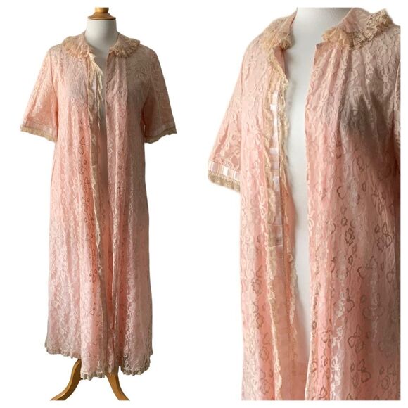 Vintage 1960s Odette Barsa Pink Lace Maxi Duster Robe Royalcore Regencycore M/L - Picture 1 of 10